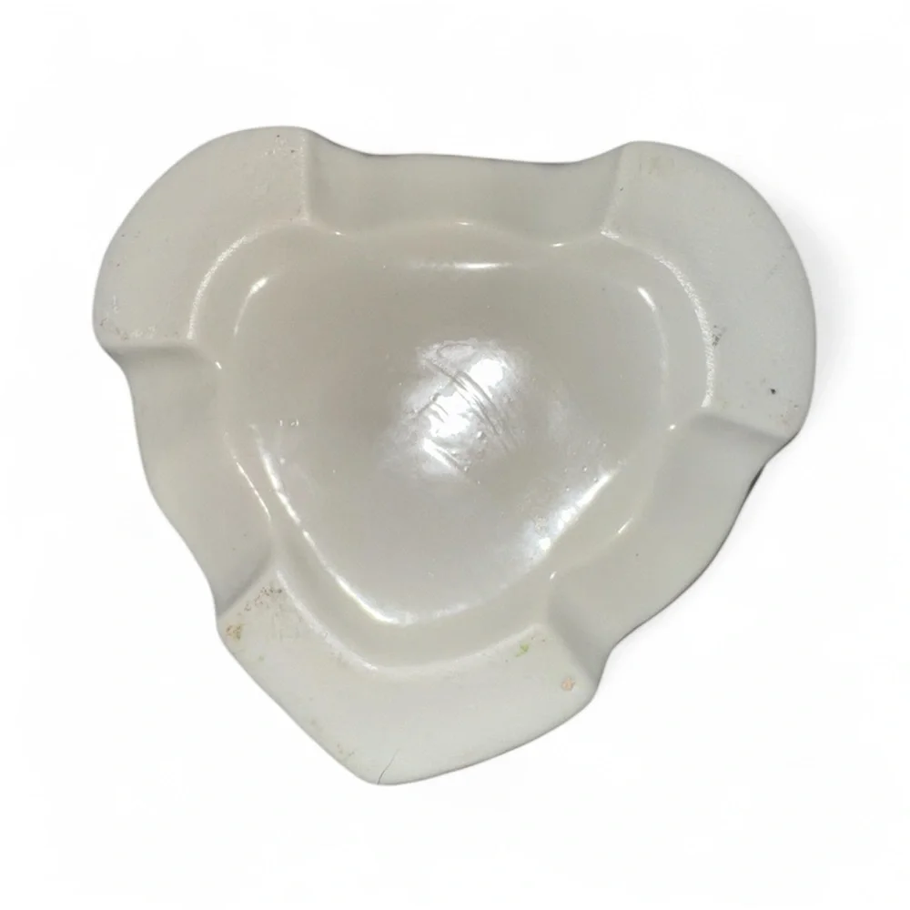 VintageHeart Shaped Ceramic Trinket Box with Rose Lid ♥️♥️♥️